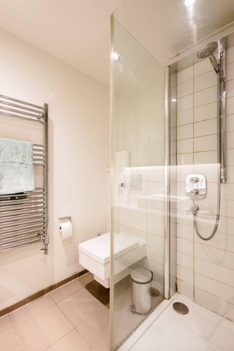 Cant Be Centrally Located Apartamento Londres